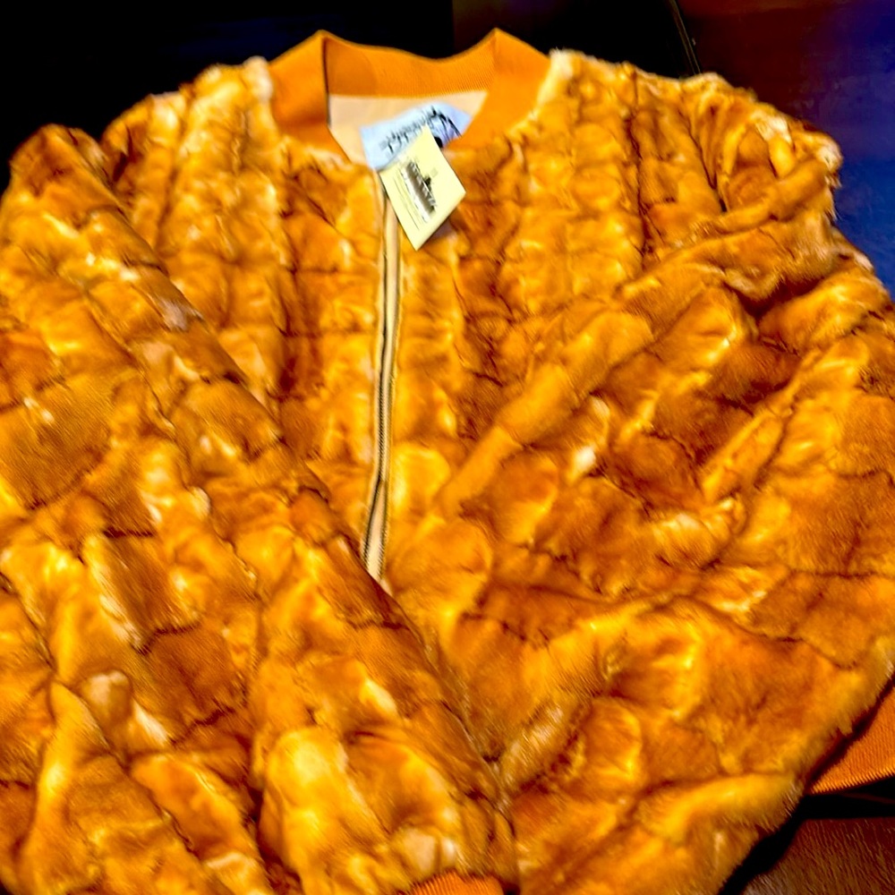 100% MINK COAT XXL BRAND NEW OUT THE BAG PERFECT FOR THE FLY AND FLASHY